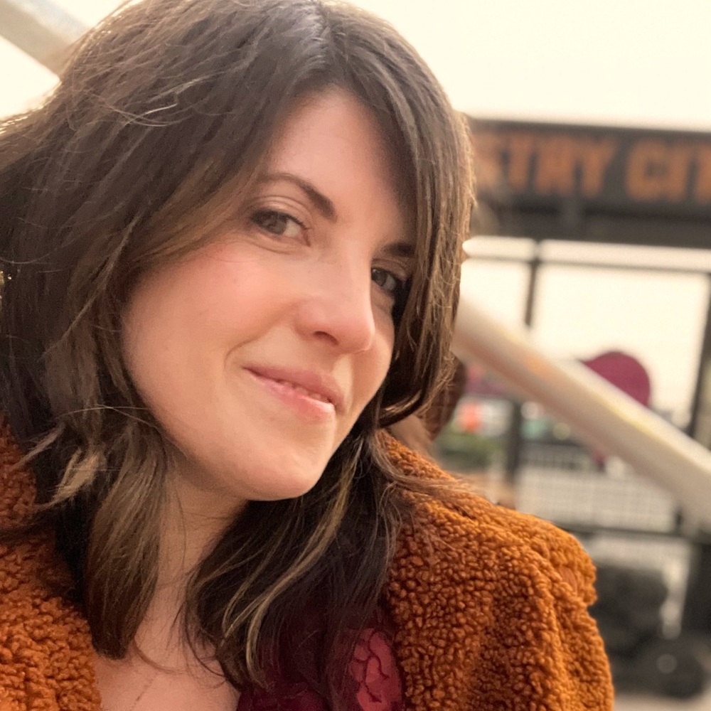 Meet your Posher, Monica